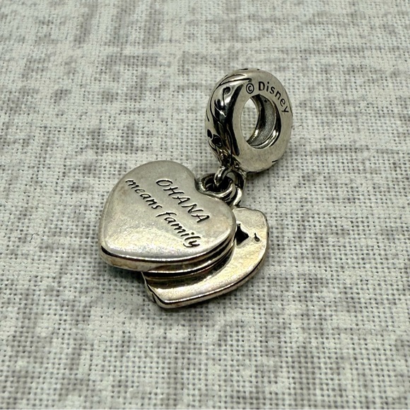NWOB Disney x Pandora Lilo & Stitch “Ohana Means Family” Heart Dangle Charm - Picture 3 of 3